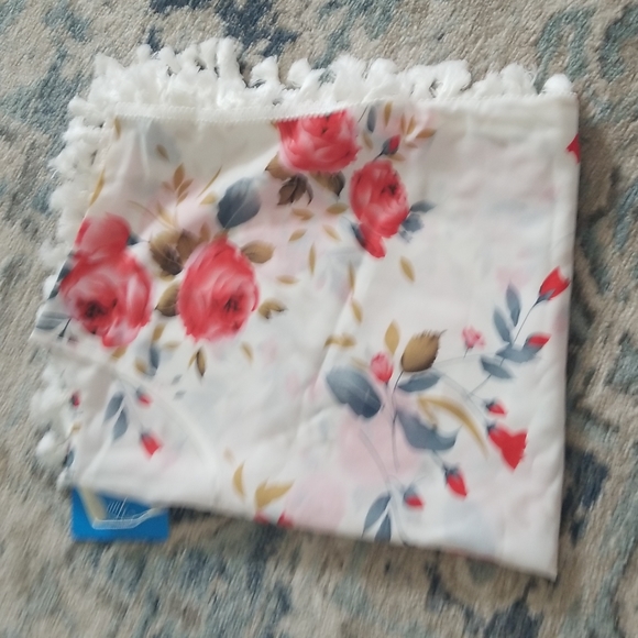 Cover ups - Picture 3 of 5